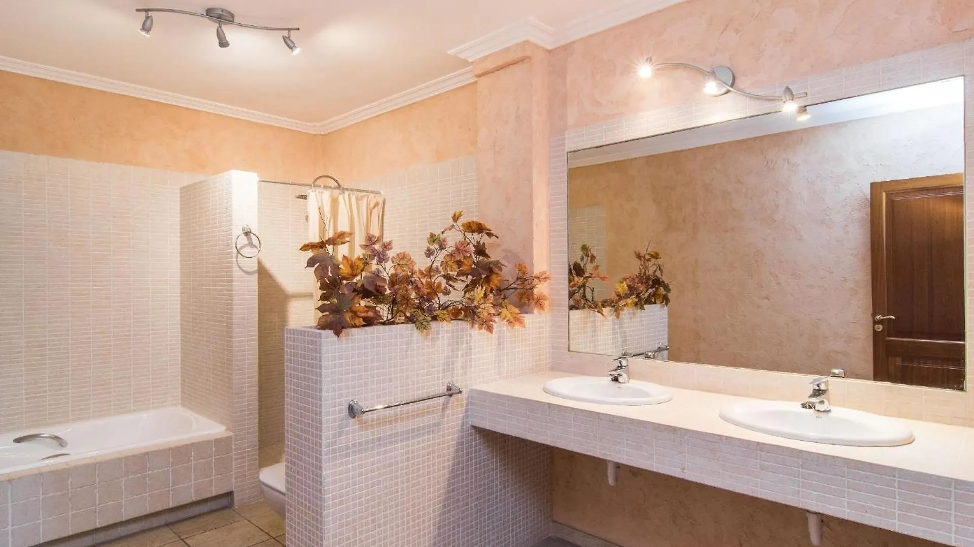 Ferienhaus Fuer 12 Personen Ca 400 M In Son Macia, Balearen Mallorca 0*, Son Macia (Mallorca)
